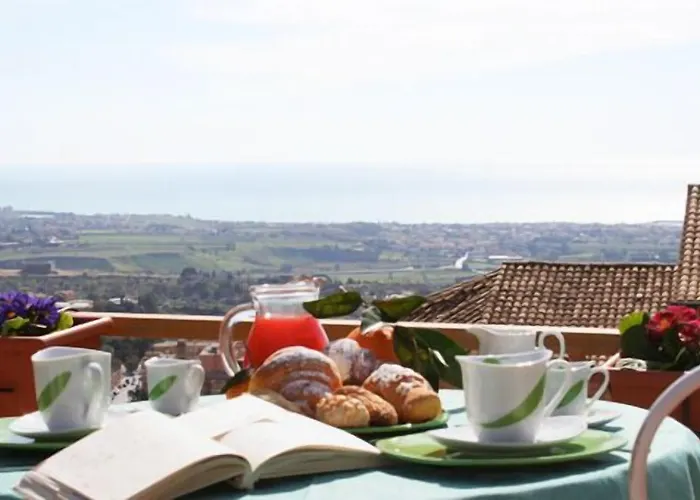 Bed & Breakfast Portatenea - Atenea Collection 3*